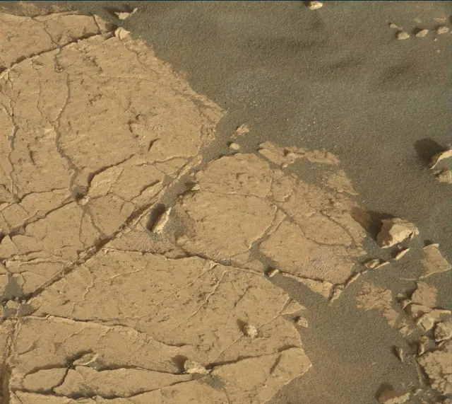 Sol 3066: Mast Camera (Mastcam)