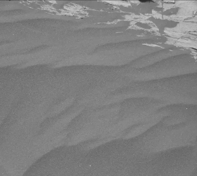 Sol 3069: Mast Camera (Mastcam)