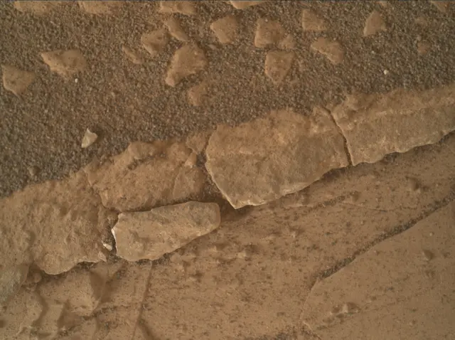 Sol 3069: Mars Hand Lens Imager (MAHLI)