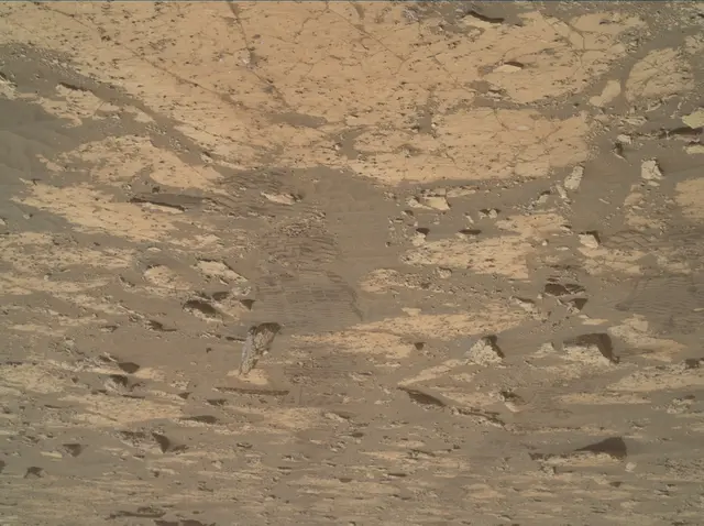 Sol 3070: Mars Hand Lens Imager (MAHLI)