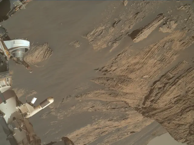 Sol 3070: Mars Hand Lens Imager (MAHLI)