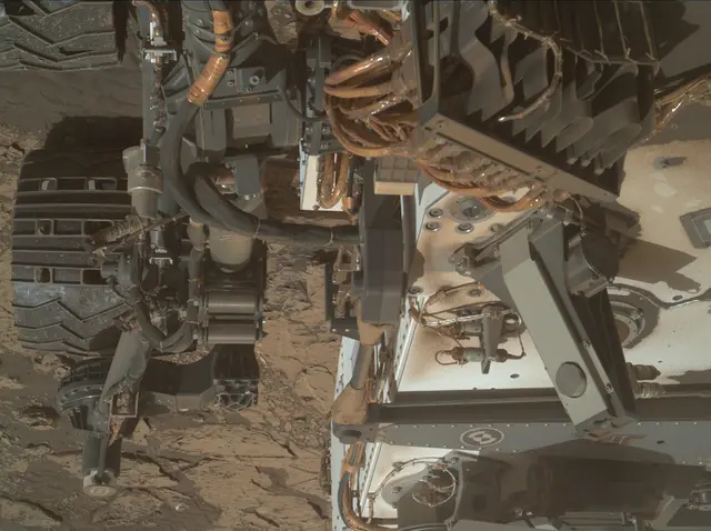 Sol 3070: Mars Hand Lens Imager (MAHLI)