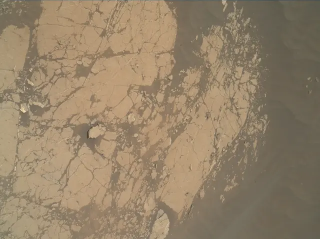 Sol 3070: Mars Hand Lens Imager (MAHLI)