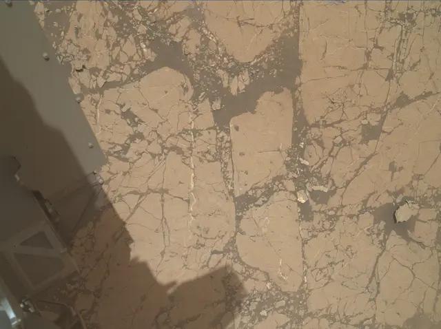 Sol 3070: Mars Hand Lens Imager (MAHLI)