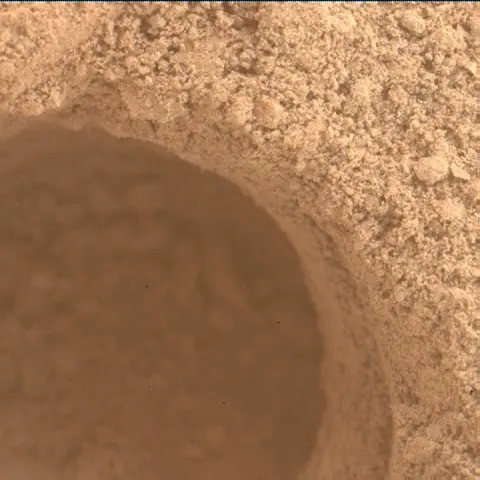 Sol 3072: Mars Hand Lens Imager (MAHLI)
