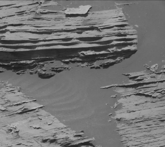 Sol 3074: Mast Camera (Mastcam)