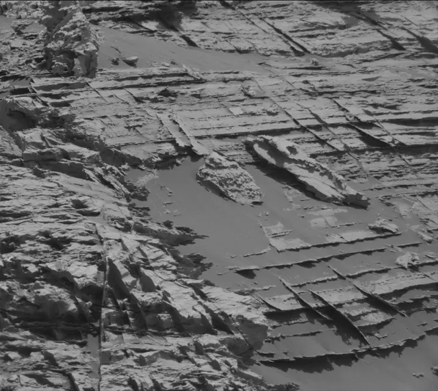 Sol 3074: Mast Camera (Mastcam)