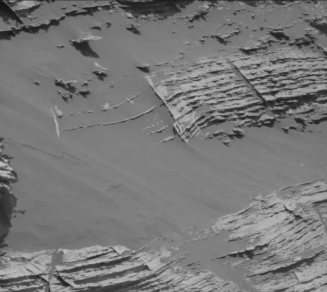 Sol 3074: Mast Camera (Mastcam)
