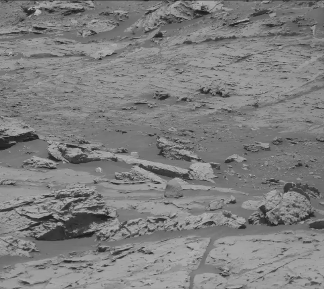 Sol 3076: Mast Camera (Mastcam)