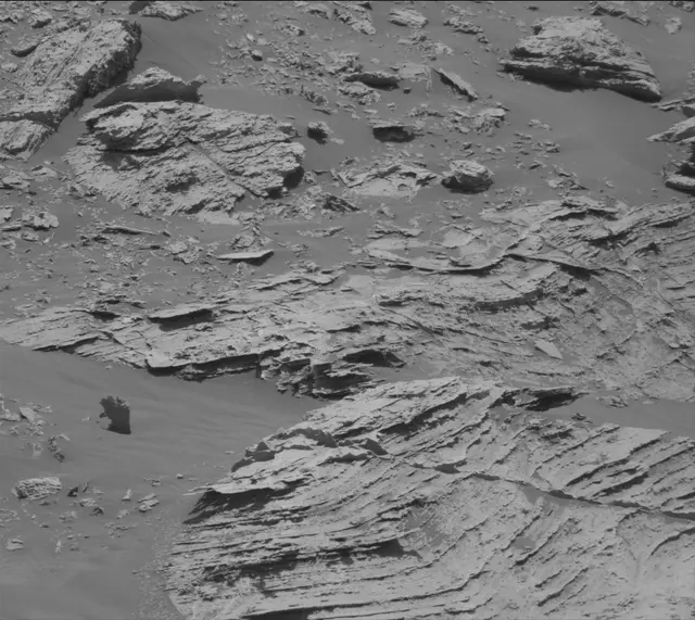 Sol 3076: Mast Camera (Mastcam)