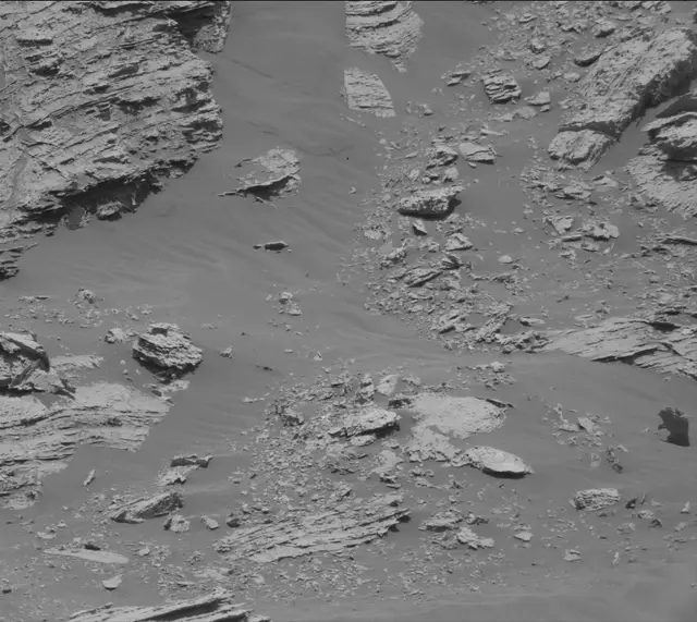 Sol 3076: Mast Camera (Mastcam)