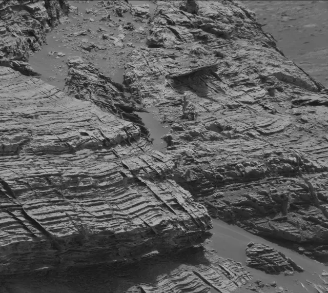 Sol 3076: Mast Camera (Mastcam)