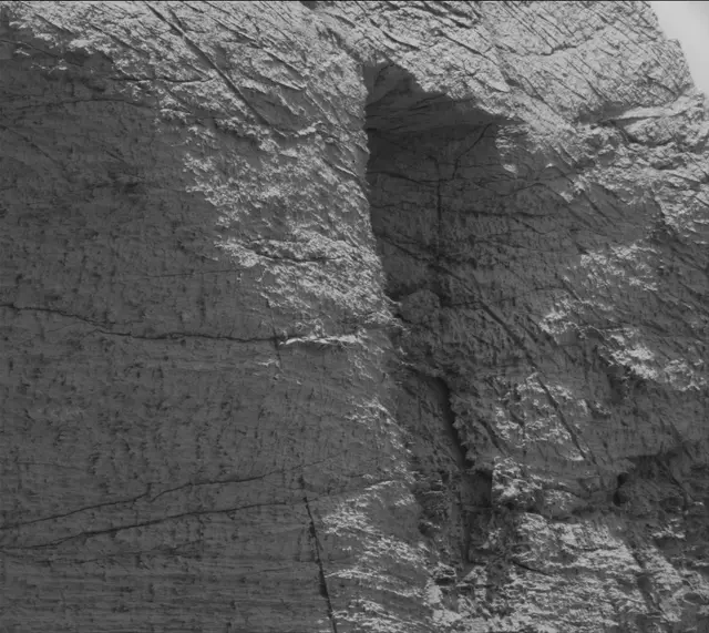 Sol 3076: Mast Camera (Mastcam)