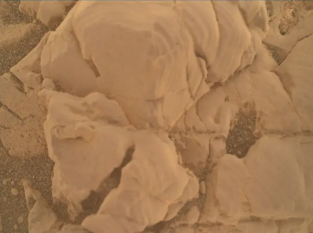 Sol 3076: Mars Hand Lens Imager (MAHLI)