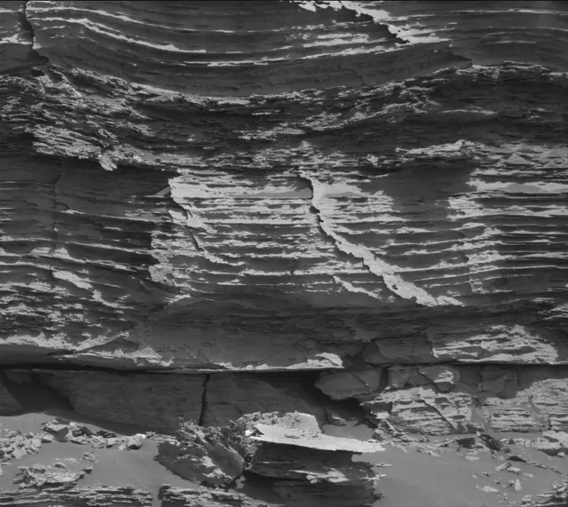 Sol 3078: Mast Camera (Mastcam)