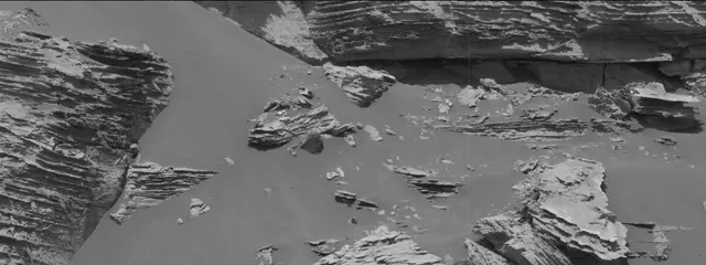 Sol 3079: Mast Camera (Mastcam)
