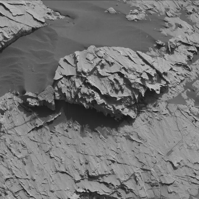 Sol 3079: Mast Camera (Mastcam)