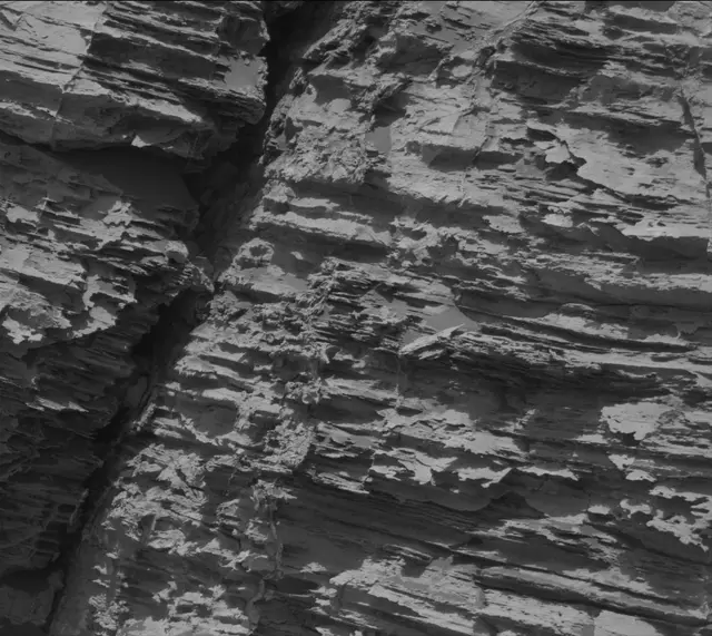 Sol 3081: Mast Camera (Mastcam)