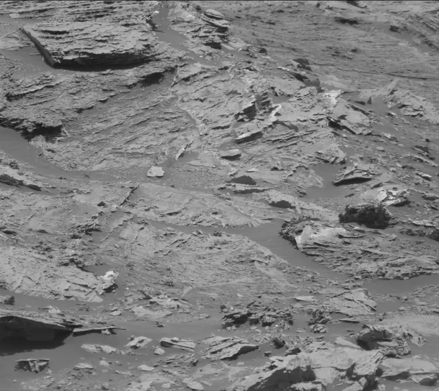 Sol 3081: Mast Camera (Mastcam)