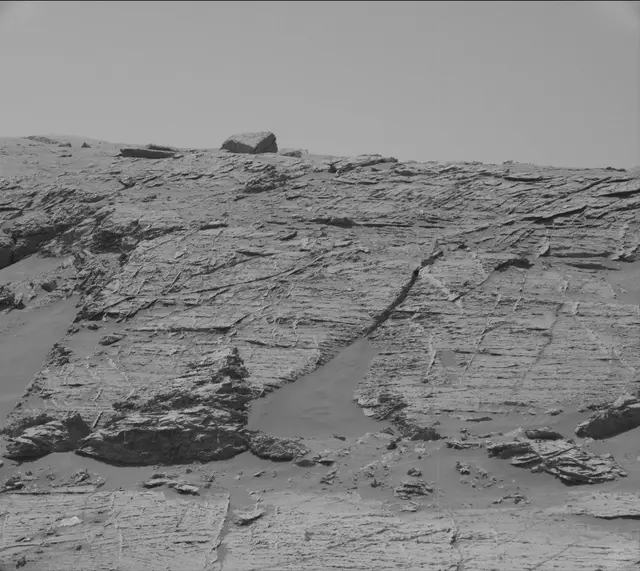 Sol 3083: Mast Camera (Mastcam)