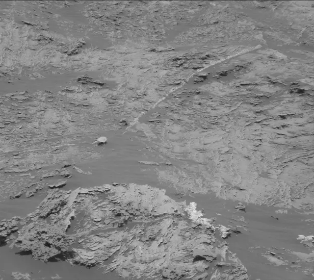Sol 3083: Mast Camera (Mastcam)