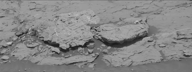 Sol 3085: Mast Camera (Mastcam)