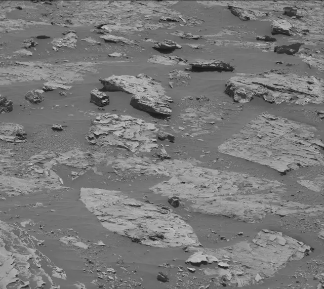 Sol 3085: Mast Camera (Mastcam)