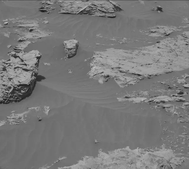 Sol 3085: Mast Camera (Mastcam)