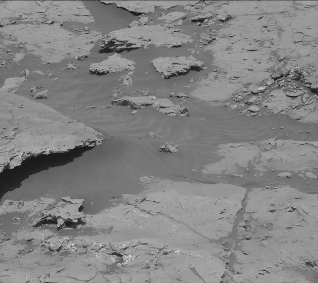 Sol 3085: Mast Camera (Mastcam)
