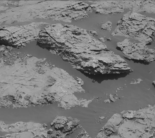 Sol 3085: Mast Camera (Mastcam)