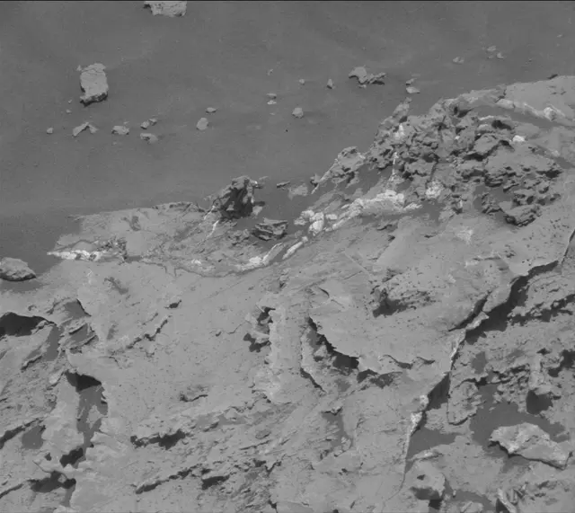 Sol 3085: Mast Camera (Mastcam)