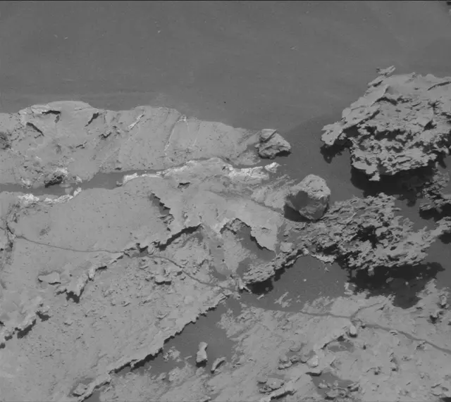 Sol 3085: Mast Camera (Mastcam)