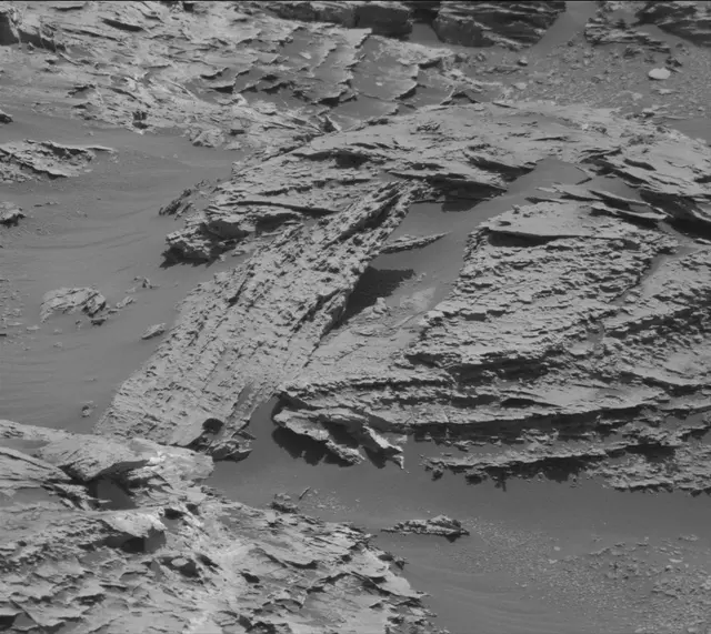 Sol 3085: Mast Camera (Mastcam)