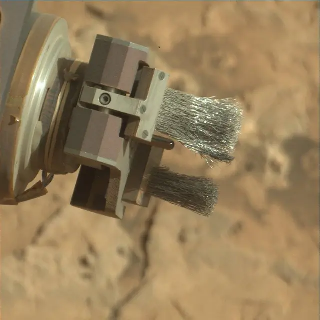 Sol 3085: Mast Camera (Mastcam)