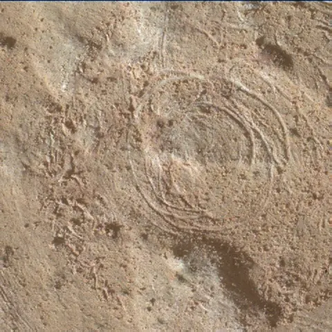Sol 3085: Mars Hand Lens Imager (MAHLI)