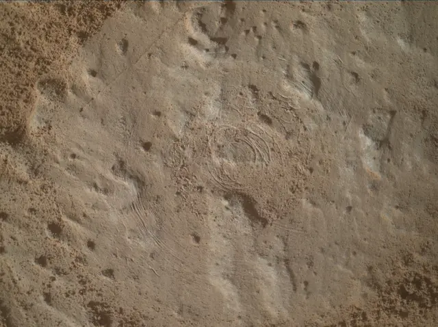 Sol 3085: Mars Hand Lens Imager (MAHLI)