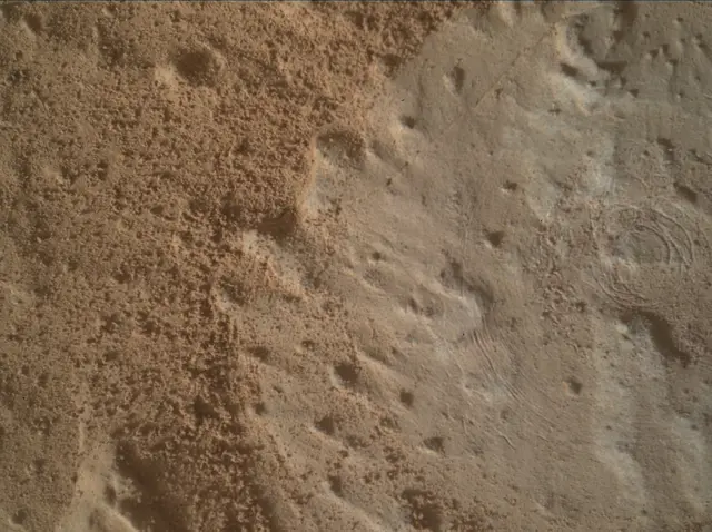 Sol 3085: Mars Hand Lens Imager (MAHLI)