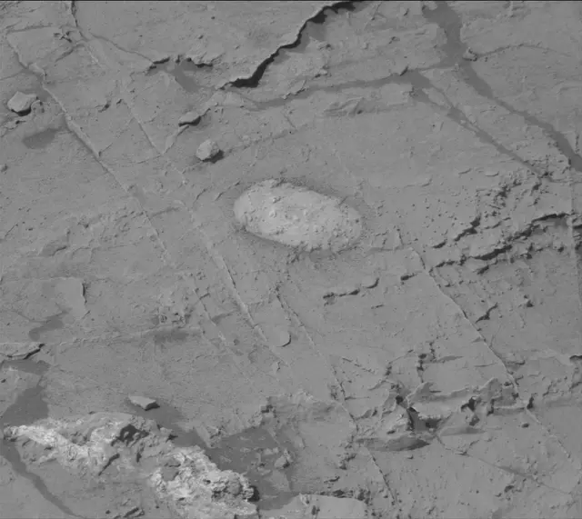 Sol 3086: Mast Camera (Mastcam)