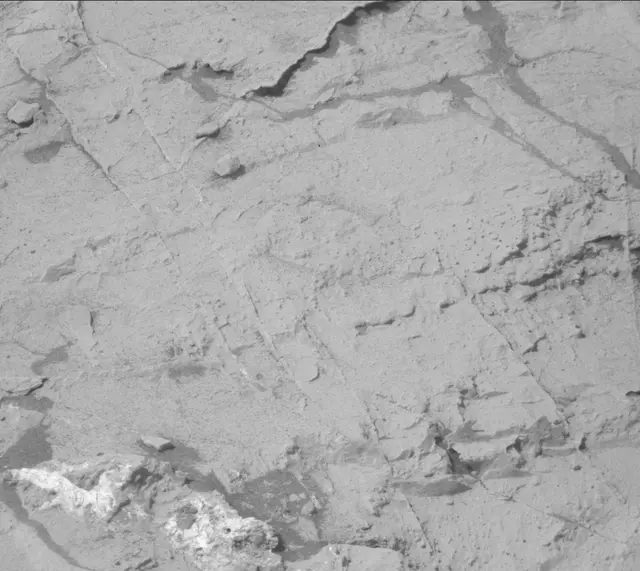 Sol 3086: Mast Camera (Mastcam)