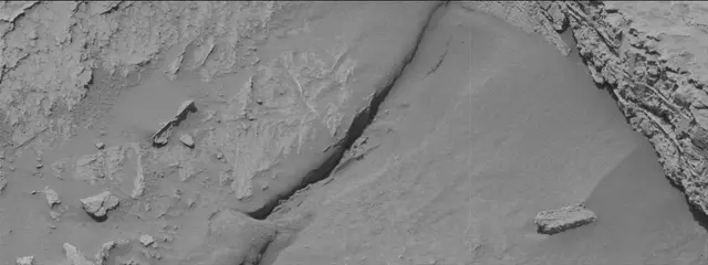 Sol 3088: Mast Camera (Mastcam)