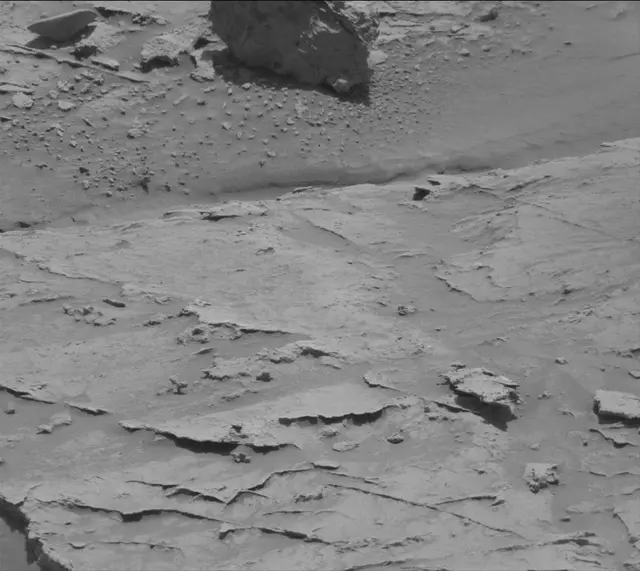 Sol 3088: Mast Camera (Mastcam)
