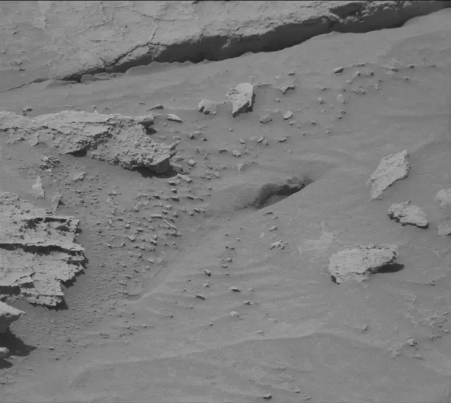 Sol 3088: Mast Camera (Mastcam)