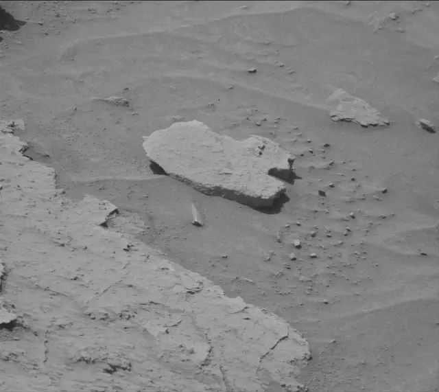 Sol 3088: Mast Camera (Mastcam)