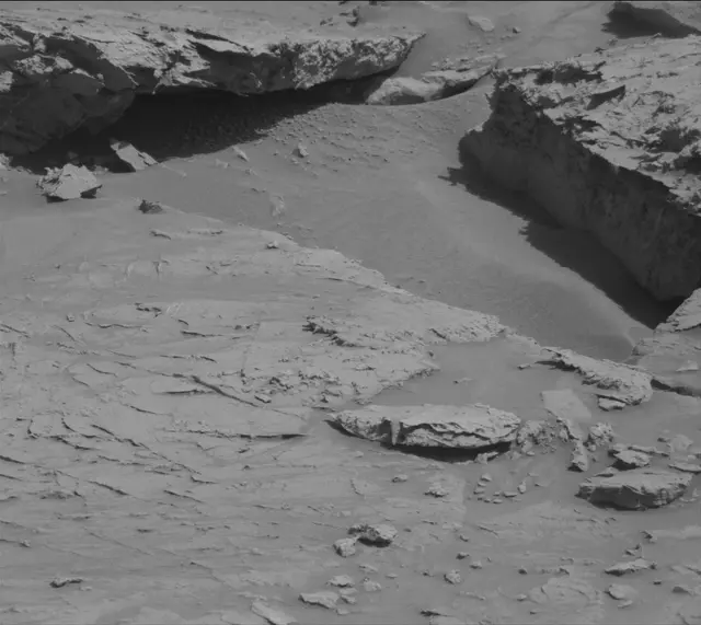 Sol 3093: Mast Camera (Mastcam)