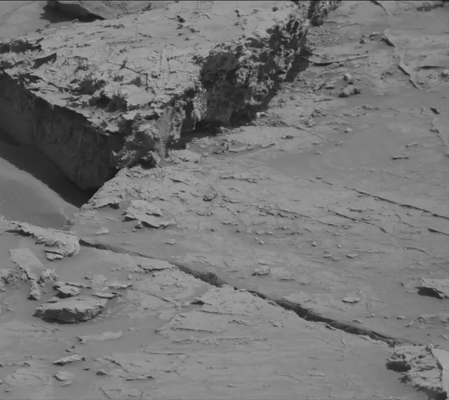 Sol 3093: Mast Camera (Mastcam)