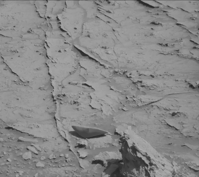 Sol 3093: Mast Camera (Mastcam)