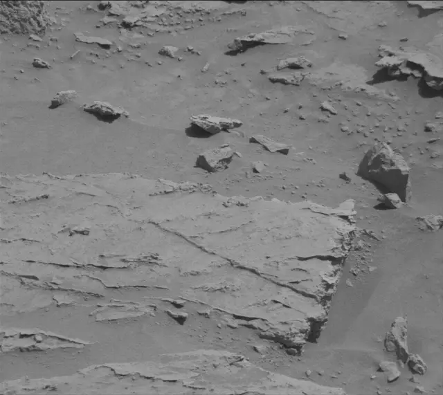 Sol 3093: Mast Camera (Mastcam)