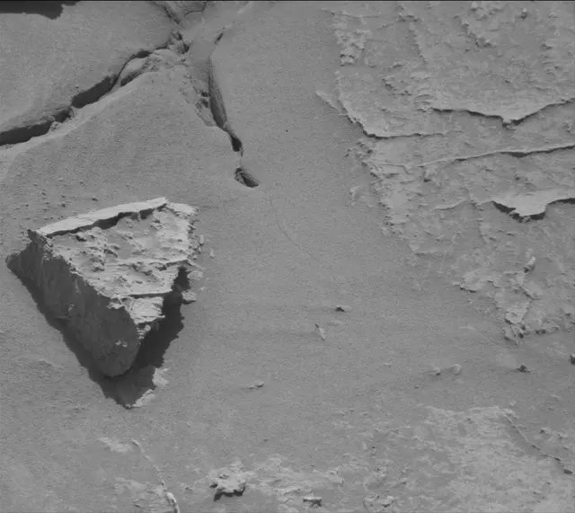 Sol 3099: Mast Camera (Mastcam)