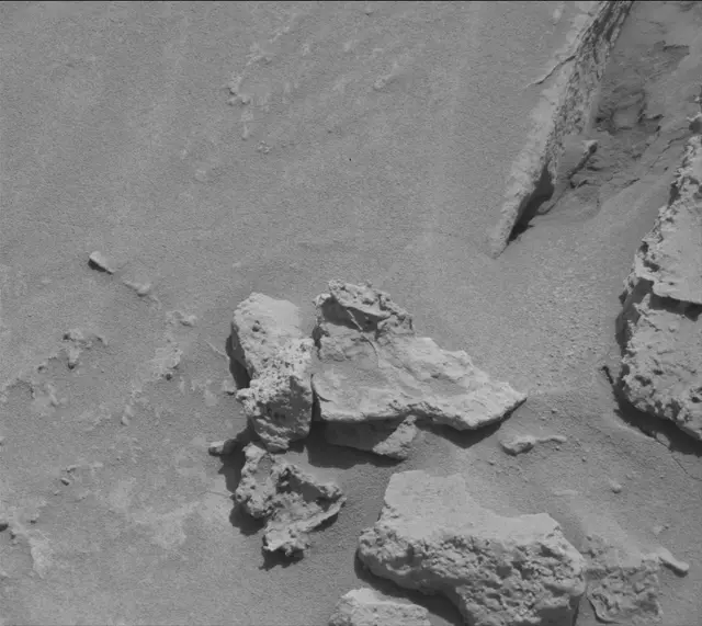 Sol 3099: Mast Camera (Mastcam)