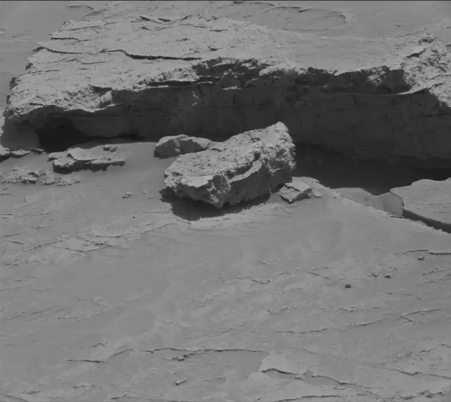 Sol 3100: Mast Camera (Mastcam)